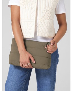 QUILTED ACCESSORY CASE  BG705