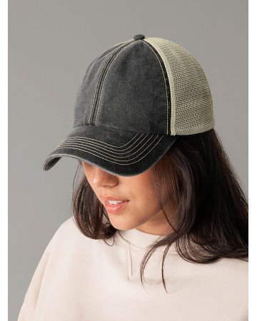 6 PANEL VINTAGE TRUCKER  B672