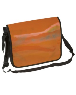 CARTELLA IN POLIESTERE 600D CON TRACOLLA REGOLABILE E PATTA IN PVC LUCIDO